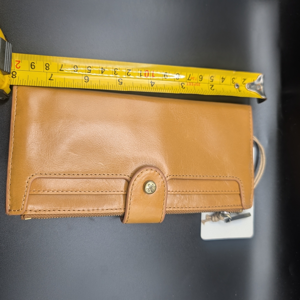 Hobo Tan Leather Women's Wallet - Picture 5 of 5